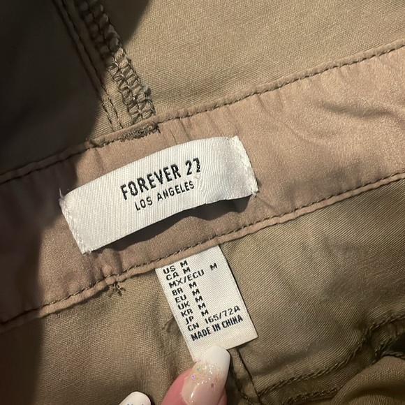 Forever 21 Camo Skinny Jean Overalls Size Medium - Picture 5 of 7